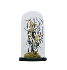 Imagem de CÚPULA TRANSPARENTE COM CAVALO MARINHO EM RESINA COR DOURADO COM BASE DE MADEIRA 17,5X17,5X32CM  - Cross Comercial Ltda