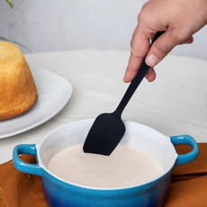 Imagem de ESPÁTULA PEQUENA EM SILICONE PRETA 21X4 CM - Mimo Importacao Exportacao Ltda