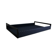 Imagem de BANDEJA RETANGULAR AZUL ESCURO EM MDF COM ALÇA EM METAL E LISTRAS 3D 7X45X30 CM - Inverno Verao Comercio De Modas E Decoracao Eireli