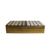 Imagem de CAIXA RETANGULAR DECORATIVA EM MDF COM LISTRAS EM RESINA BRANCA - ENTRECASA - Inverno Verao Comercio De Modas E Decoracao Eireli