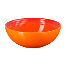 Imagem de BOWL DE SERVIR VANCOUVER 2,2L LARANJA DE CERÂMICA 24CM - LE CREUSET - Le Creuset Do Brasil 