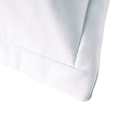 Imagem COLCHA COM PORTA TRAVESSEIROS KING 300 FIOS 100% ALGODÃO DANTE BRANCO - TRUSSARDI