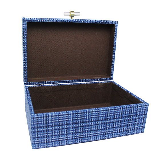 Imagem CAIXA RETANGULAR DECORATIVA AZUL DE MDF REVESTIDO COM FECHO EM ACRÍLICO - ENTRECASA