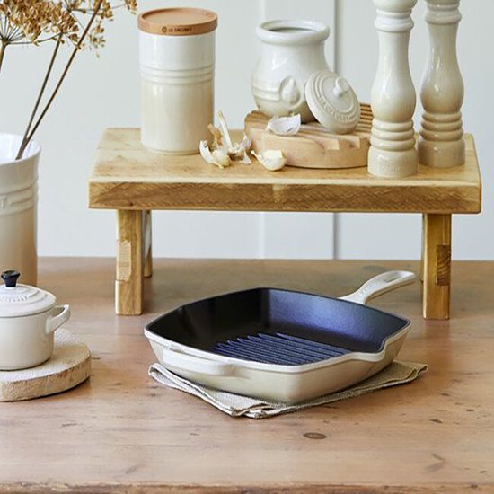 Imagem GRELHA QUADRADA MERINGUE DE FERRO FUNDIDO 26CM - LE CREUSET