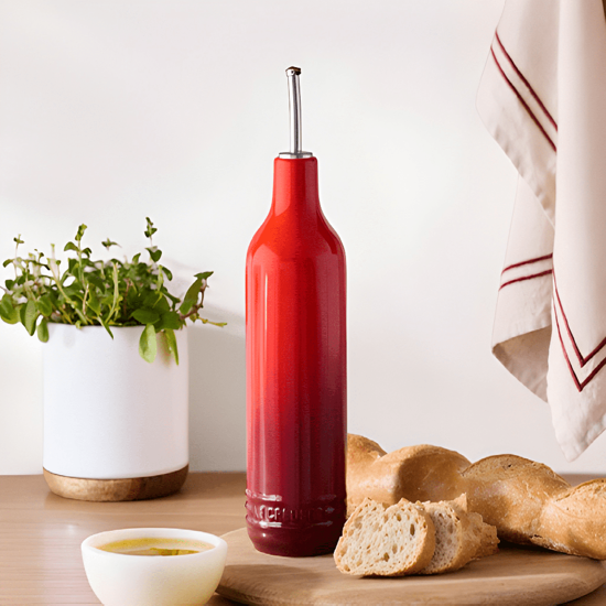 Imagem PORTA ÓLEO 600ML SIGNATURE VERMELHO DE CERÂMICA 30,8X9X9CM - LE CREUSET