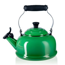 Imagem de CHALEIRA CLÁSSICA COM APITO 1,6L BAMBOO GREEN - LE CREUSET - Le Creuset Do Brasil 